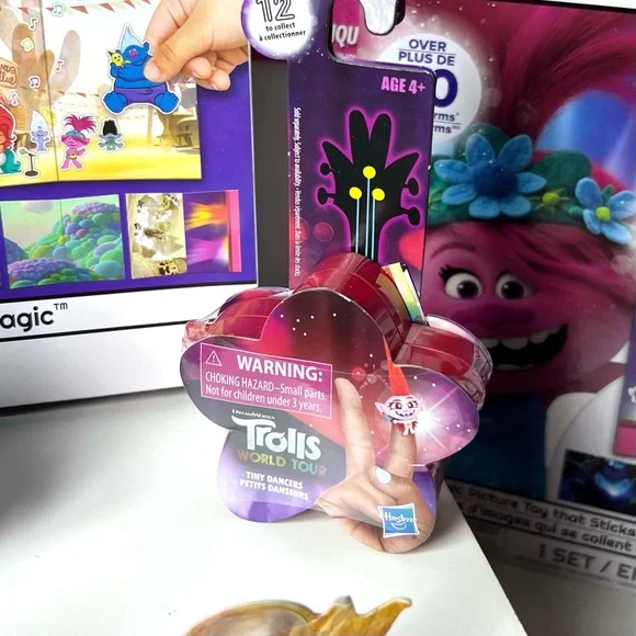 THE TROLLS 2 WORLD TOUR COLLECTION GIFT SET - Picture 9 of 16